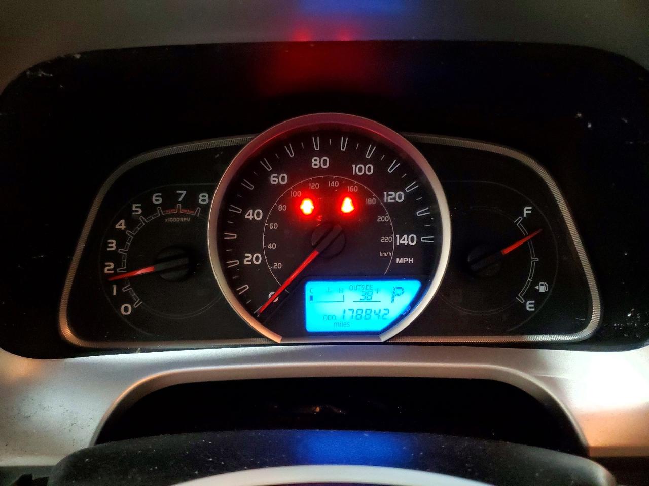 2015 TOYOTA RAV4 XLE photo 9