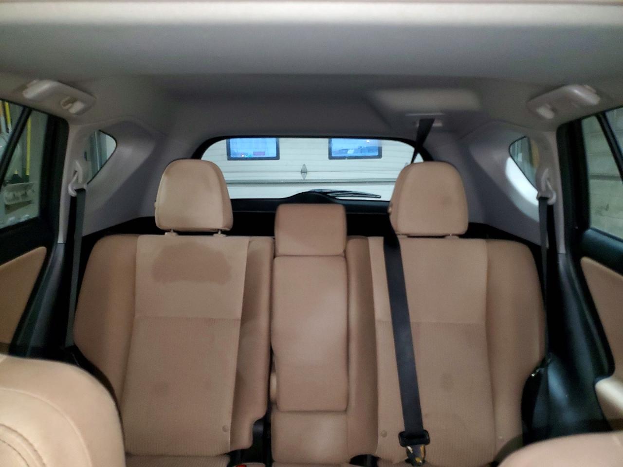 2015 TOYOTA RAV4 XLE photo 10