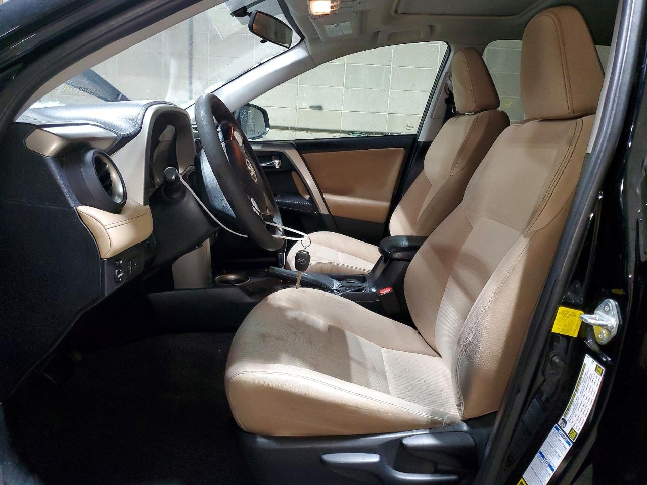 2015 TOYOTA RAV4 XLE photo 7