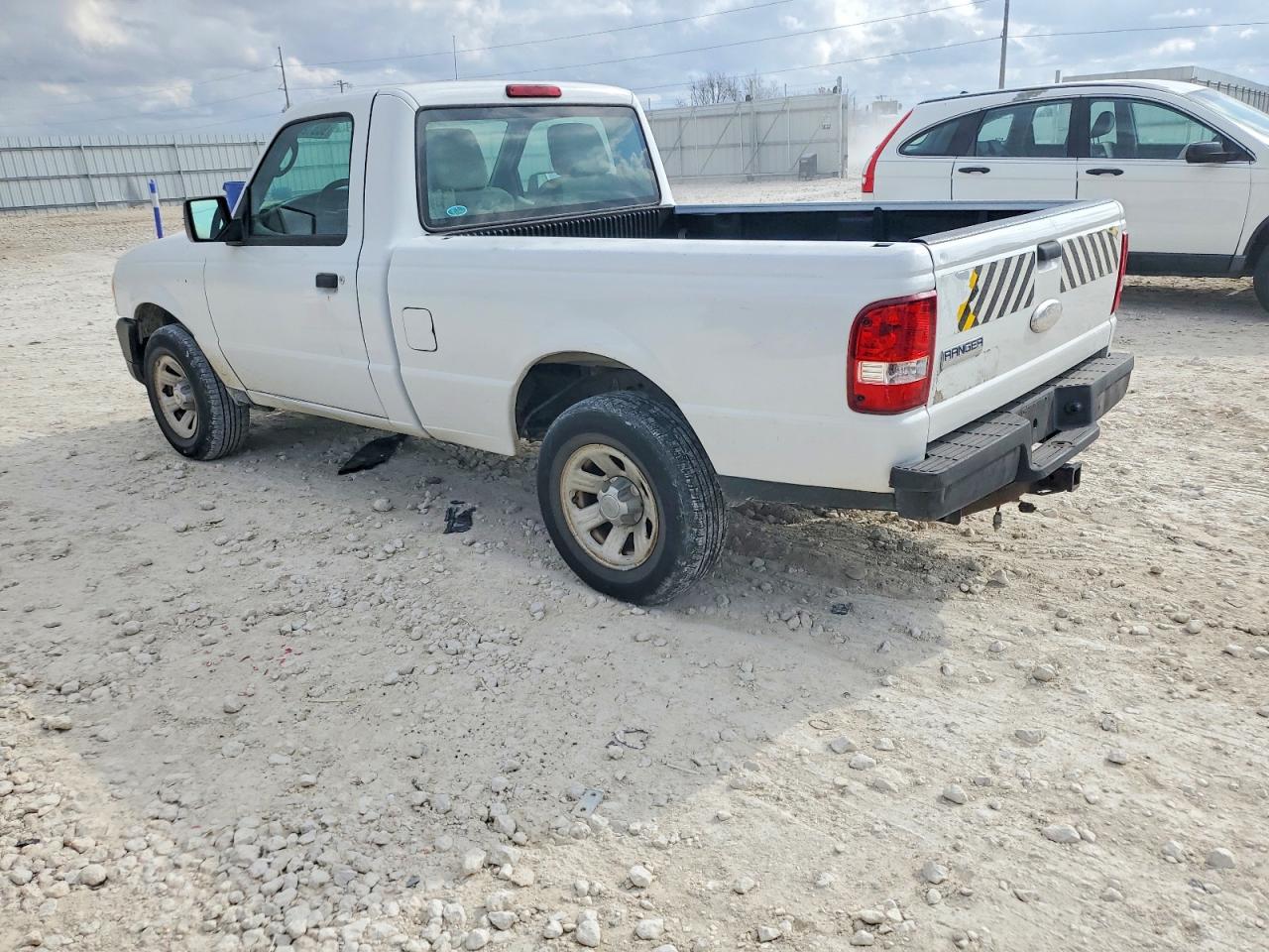 2011 FORD RANGER photo 2
