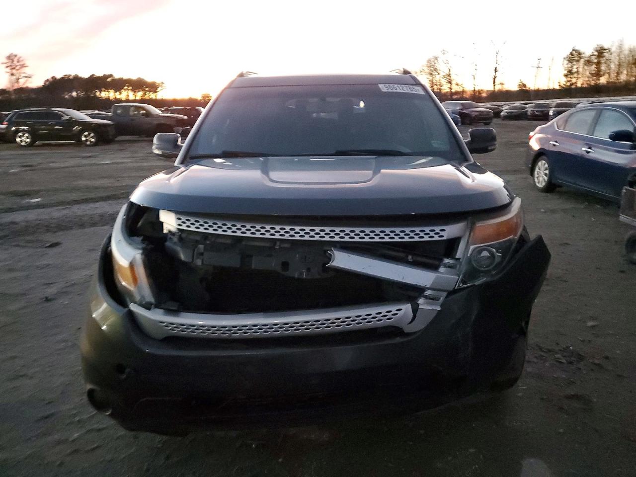2015 FORD EXPLORER XLT photo 5