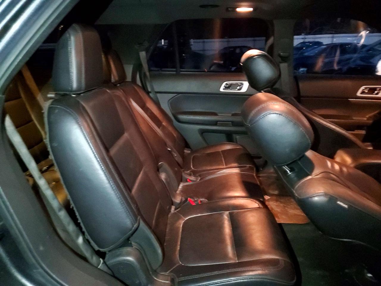 2015 FORD EXPLORER XLT photo 11