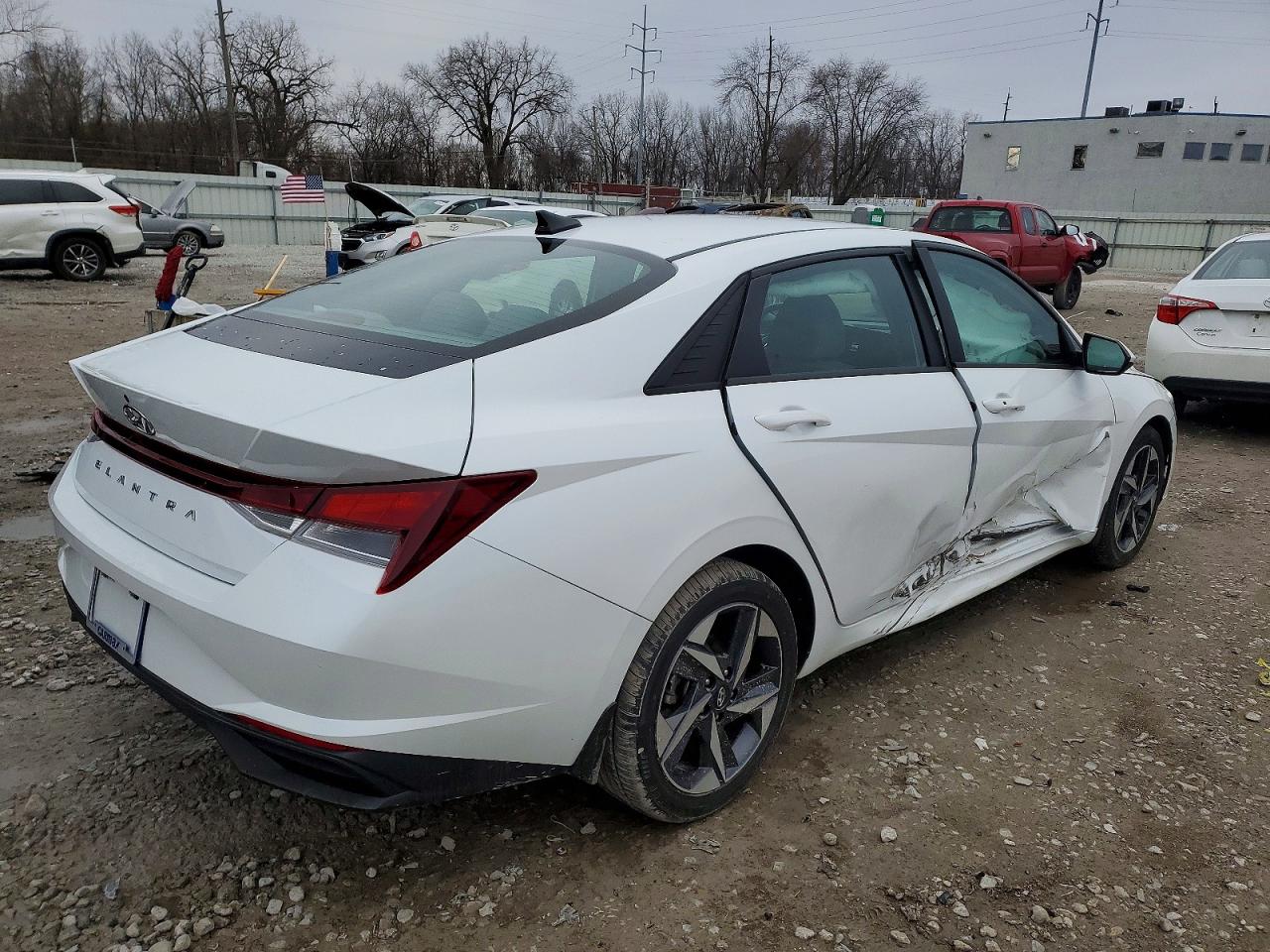 2023 HYUNDAI ELANTRA SEL photo 7