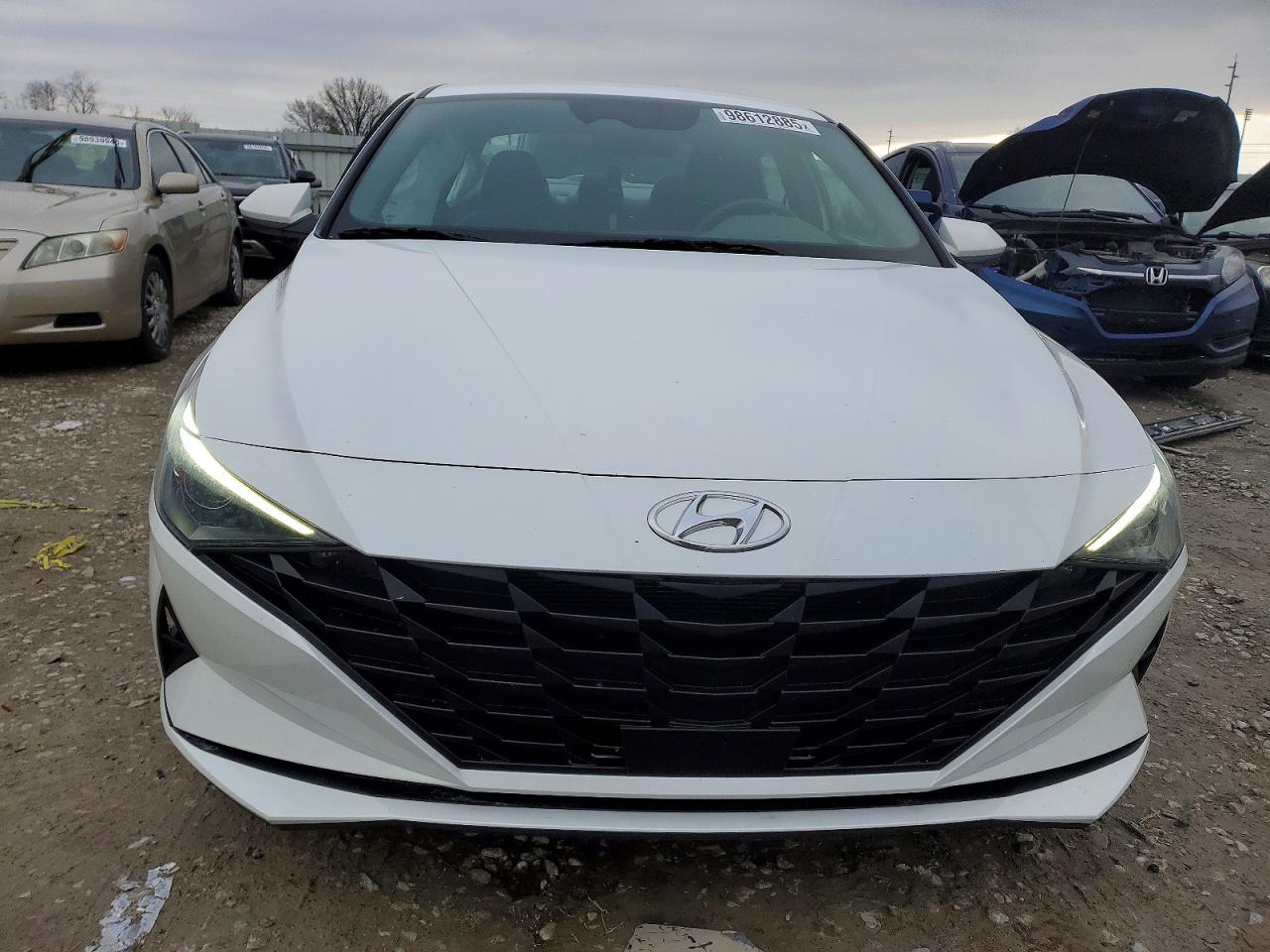 2023 HYUNDAI ELANTRA SEL photo 13