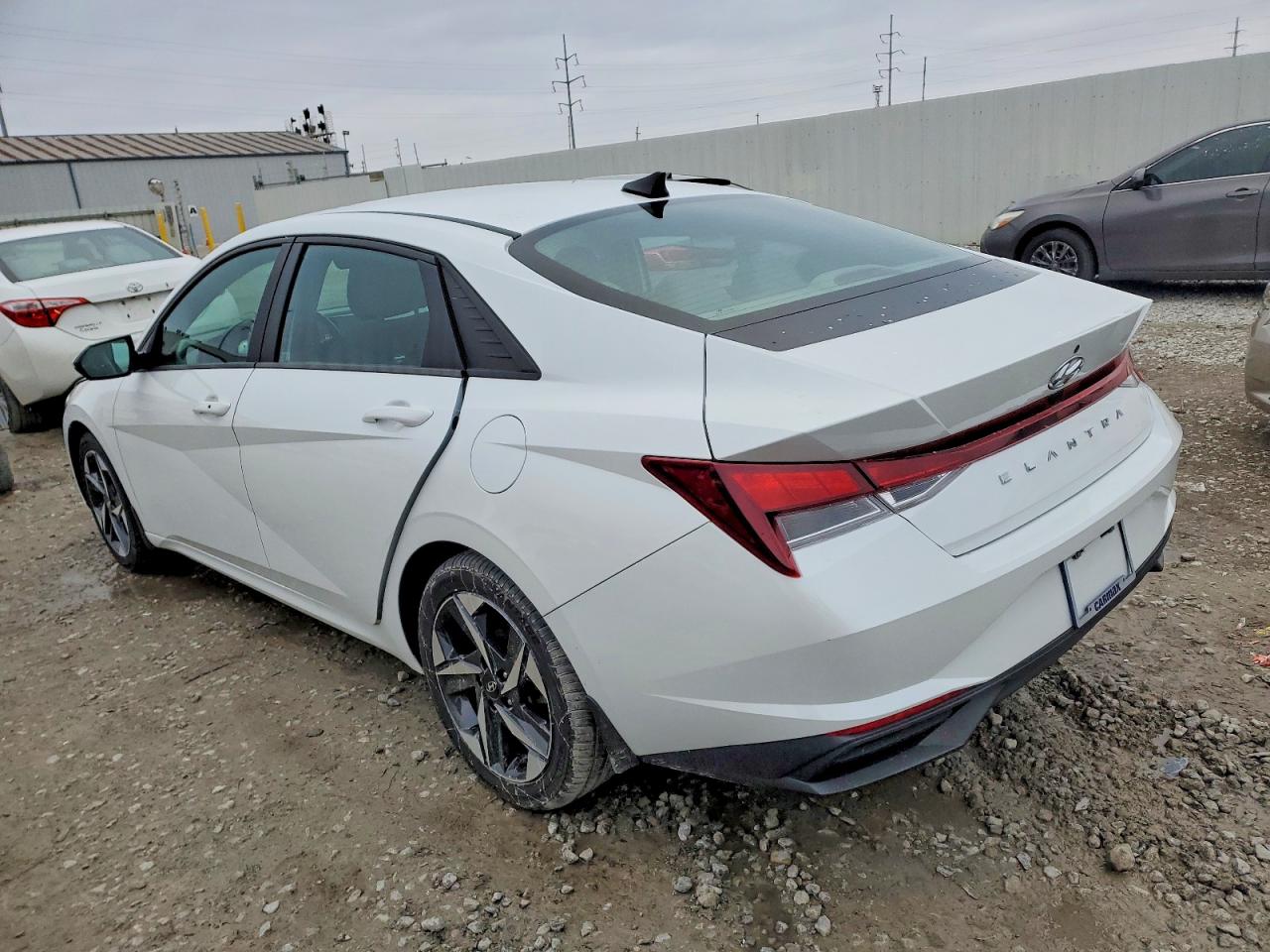 2023 HYUNDAI ELANTRA SEL photo 4