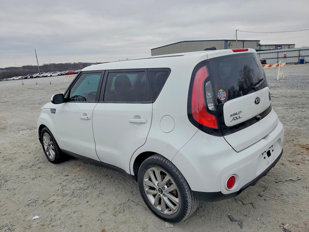 2018 KIA SOUL + photo 2