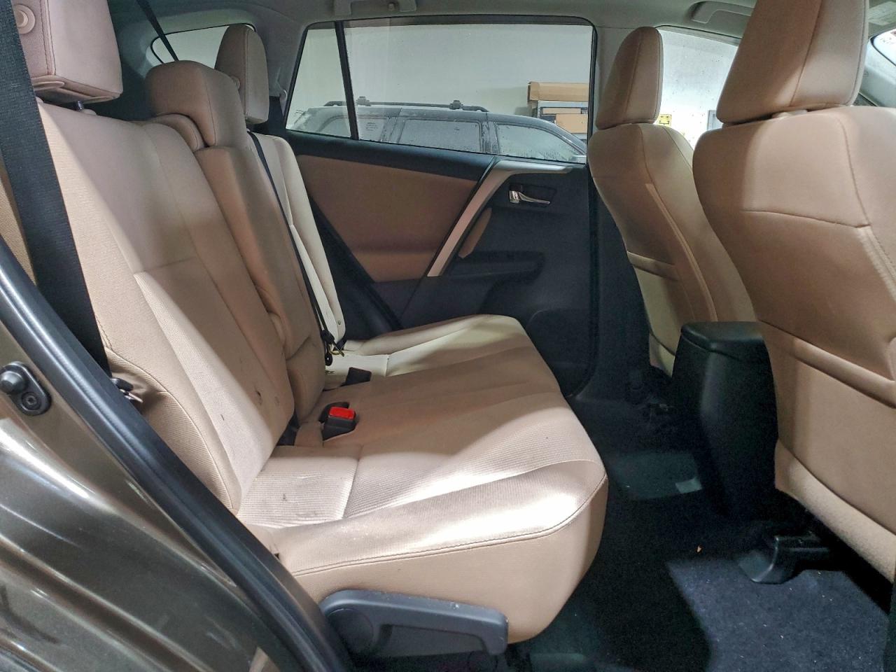 2014 TOYOTA RAV4 XLE photo 11