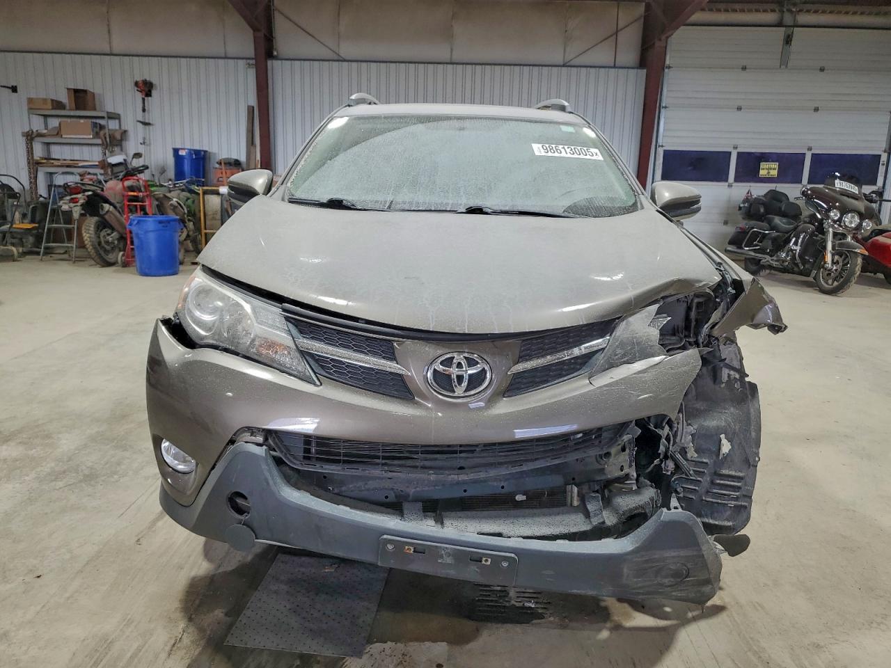 2014 TOYOTA RAV4 XLE photo 5