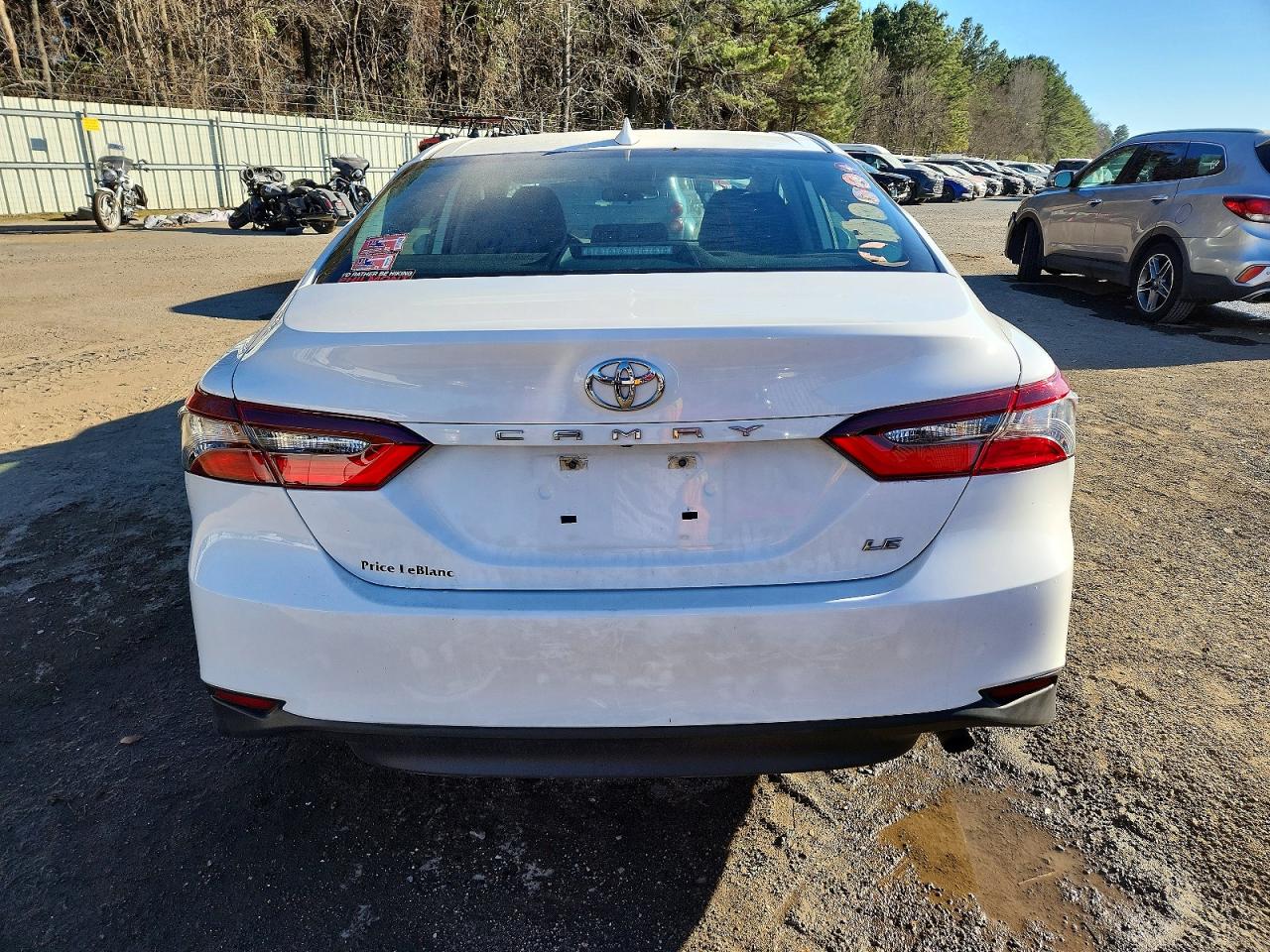 2022 TOYOTA CAMRY LE photo 6