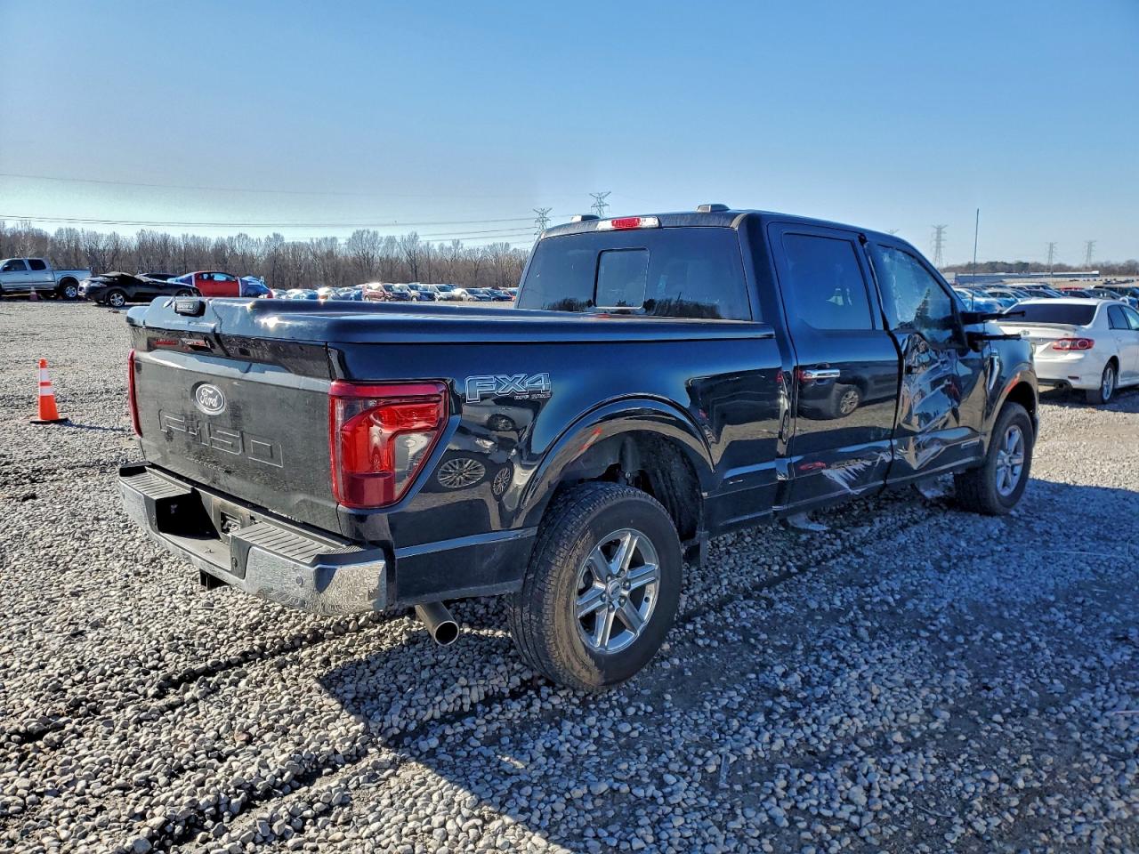 2024 FORD F150 XLT photo 3