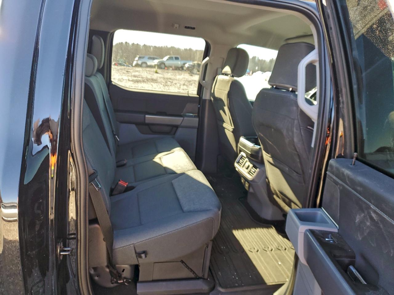 2024 FORD F150 XLT photo 10