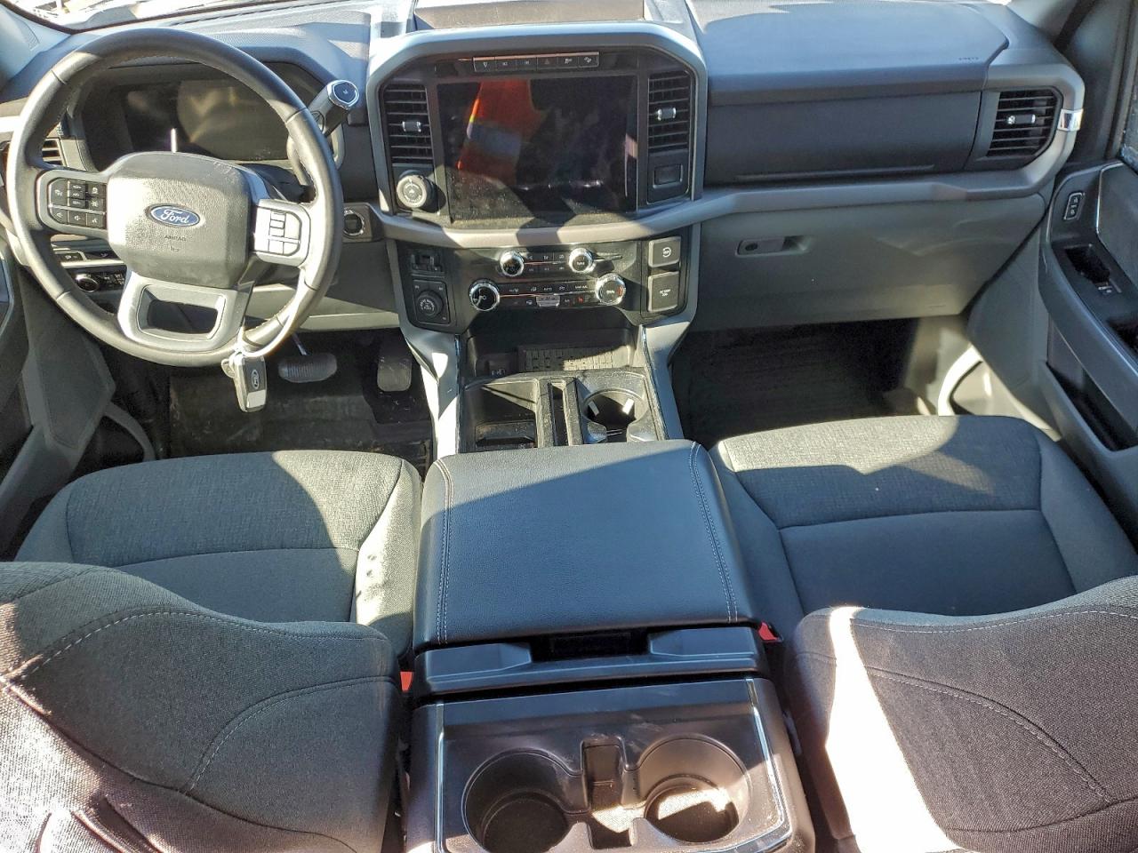 2024 FORD F150 XLT photo 8