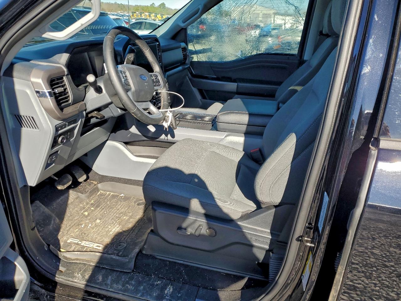 2024 FORD F150 XLT photo 7