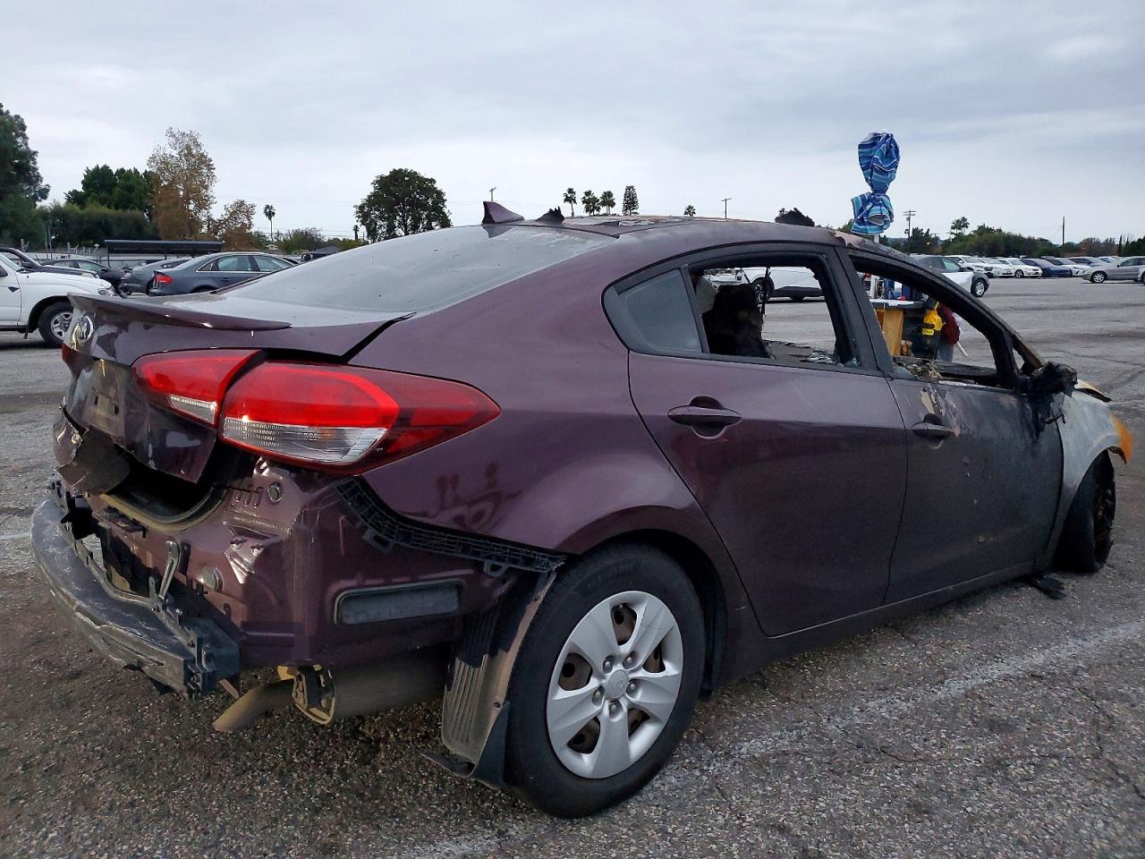 2017 KIA FORTE LX photo 3