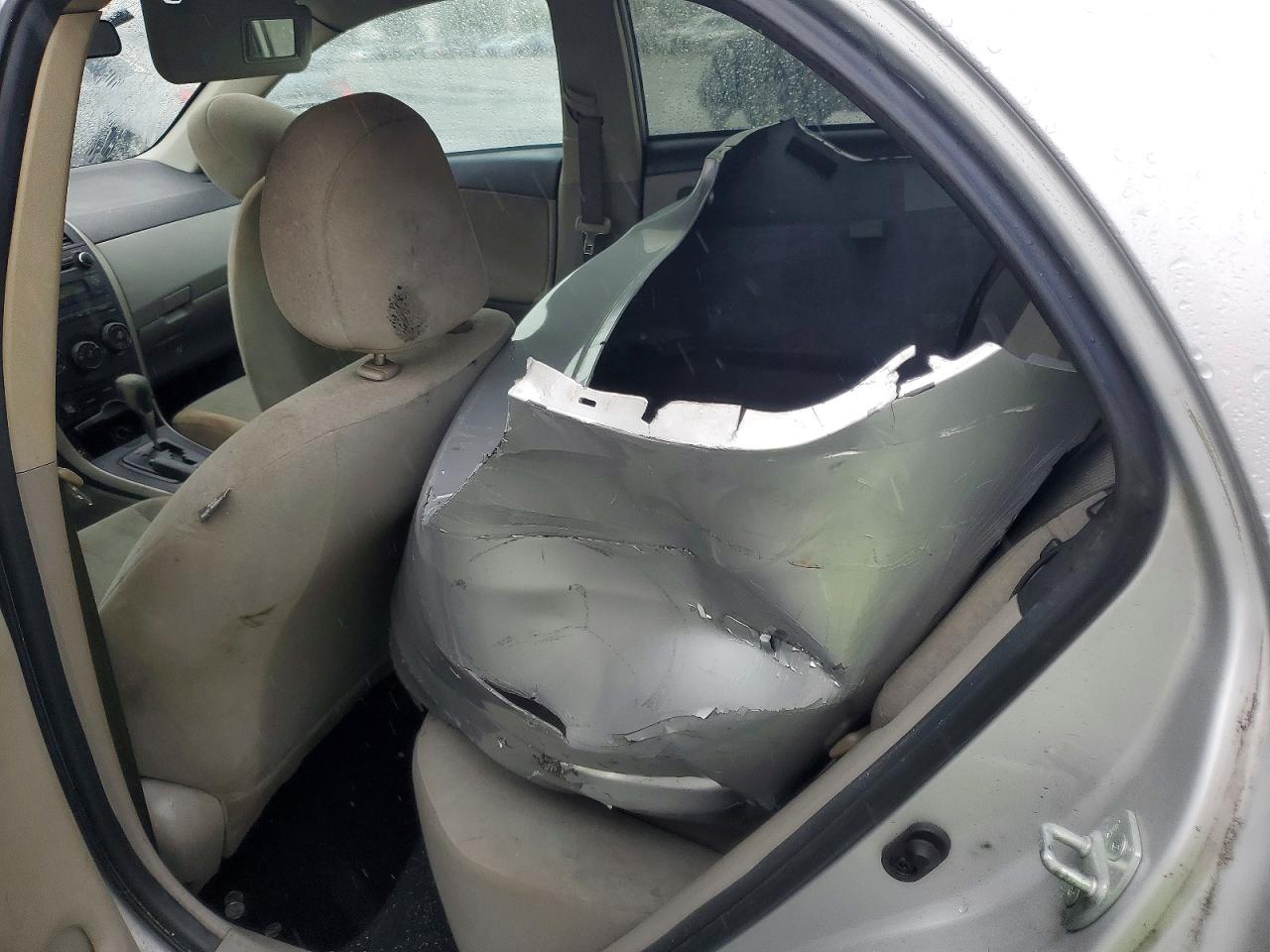 2013 TOYOTA COROLLA BASE photo 19