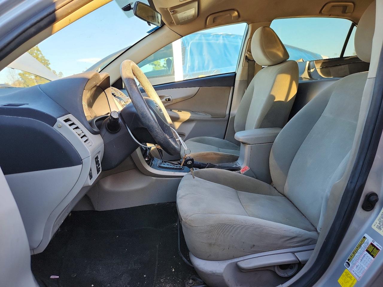 2013 TOYOTA COROLLA BASE photo 13
