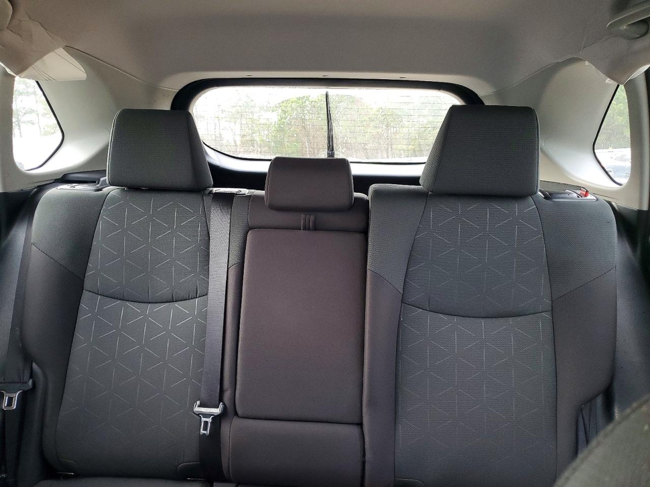 2024 TOYOTA RAV4 XLE photo 10