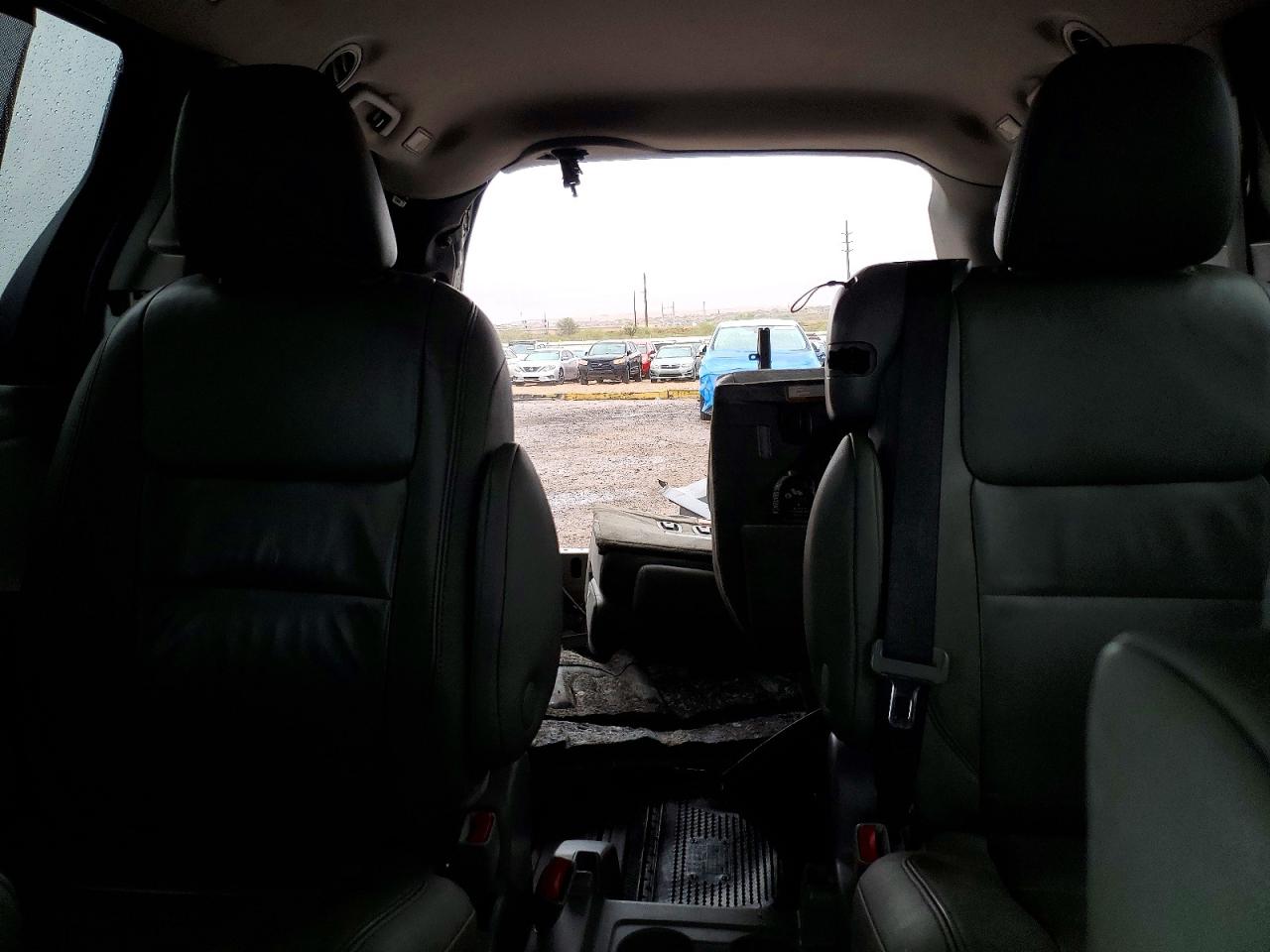 2015 TOYOTA SIENNA XLE photo 10