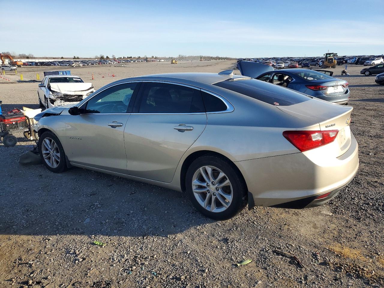 2016 CHEVROLET MALIBU LT photo 2