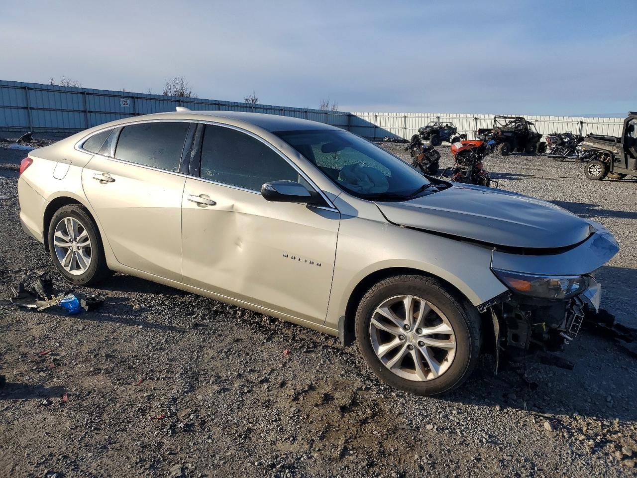 2016 CHEVROLET MALIBU LT photo 4