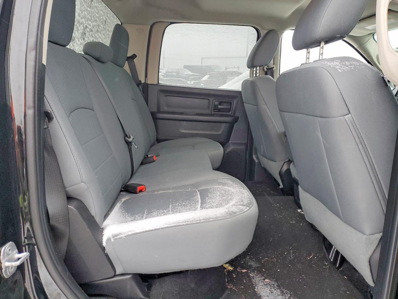 2014 RAM 1500 ST photo 10
