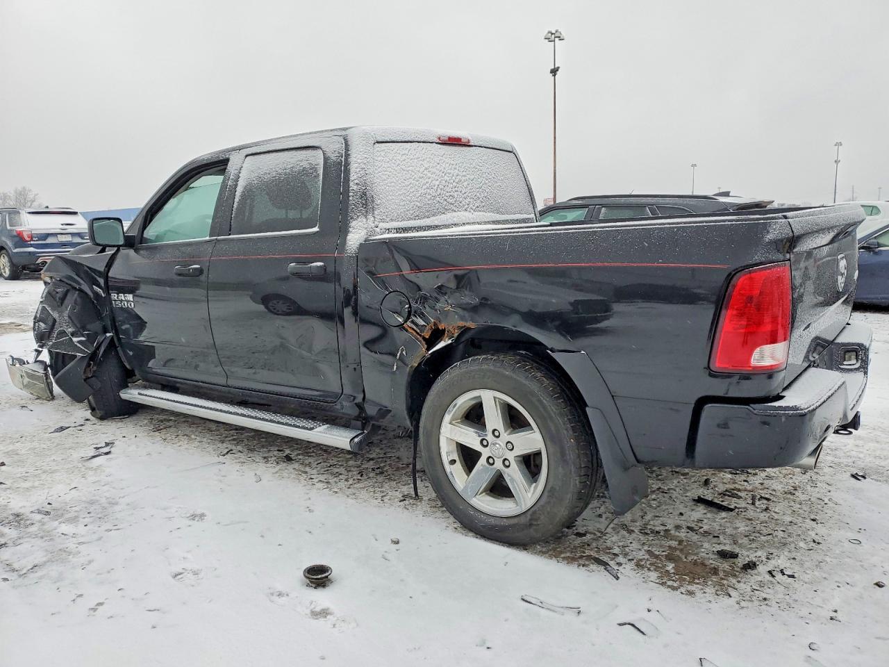 2014 RAM 1500 ST photo 2