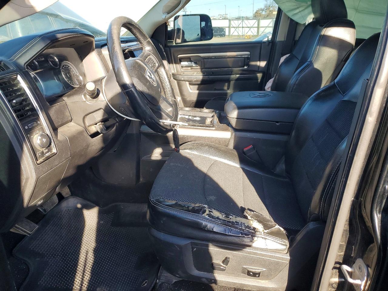 2013 RAM 1500 SPORT photo 7