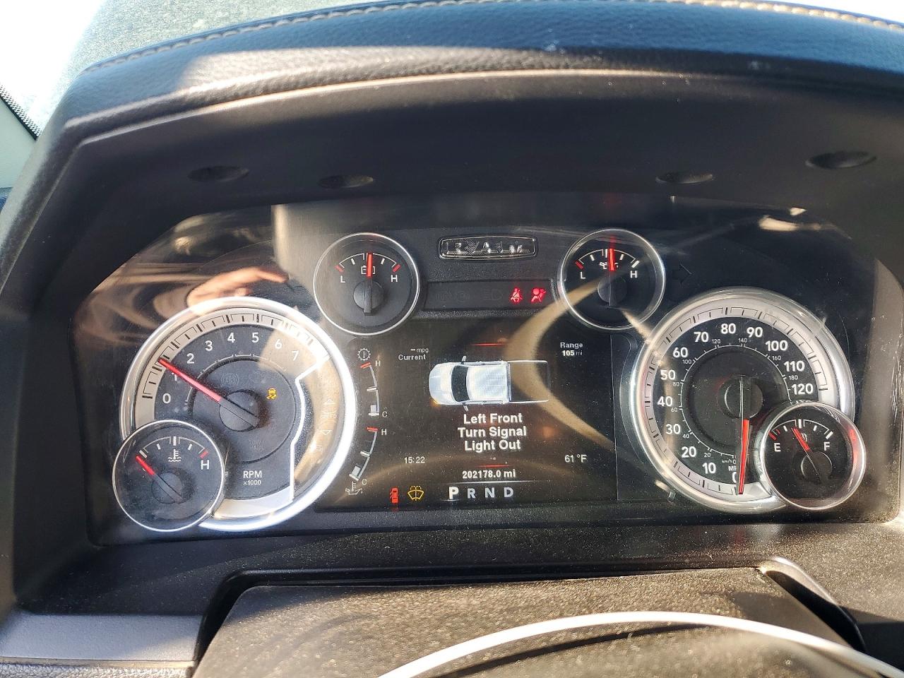 2013 RAM 1500 SPORT photo 9