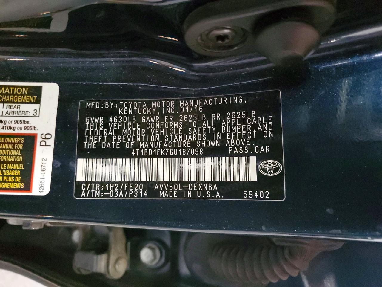 2016 TOYOTA CAMRY HYBRID photo 23