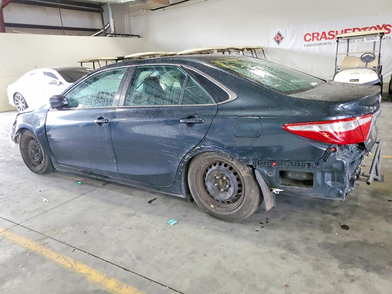 2016 TOYOTA CAMRY HYBRID photo 3
