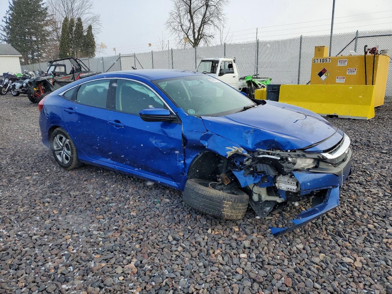 2017 HONDA CIVIC LX photo 4