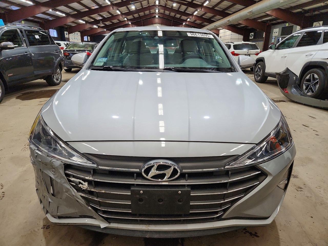 2020 HYUNDAI ELANTRA SEL photo 9