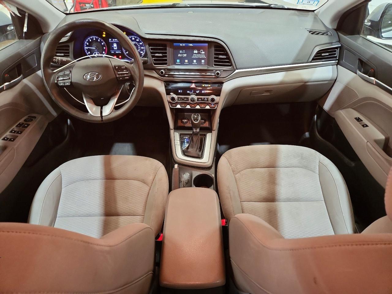 2020 HYUNDAI ELANTRA SEL photo 15