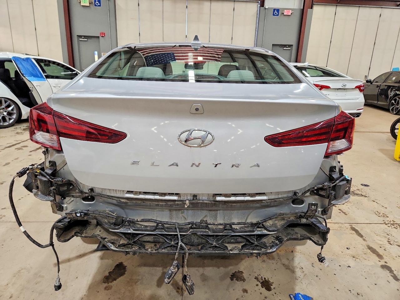 2020 HYUNDAI ELANTRA SEL photo 11