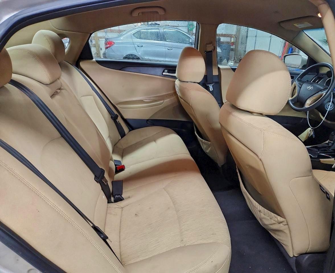 2011 HYUNDAI SONATA GLS photo 10