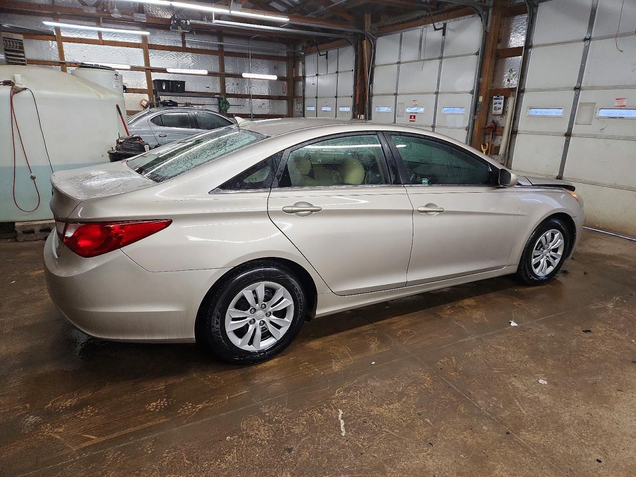 2011 HYUNDAI SONATA GLS photo 3