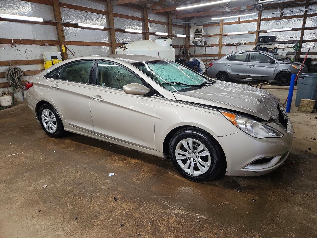 2011 HYUNDAI SONATA GLS photo 4
