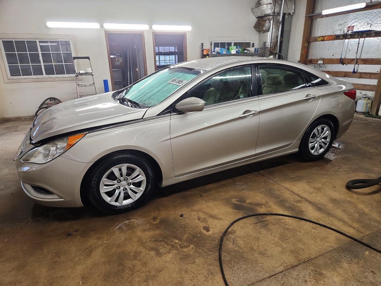 2011 HYUNDAI SONATA