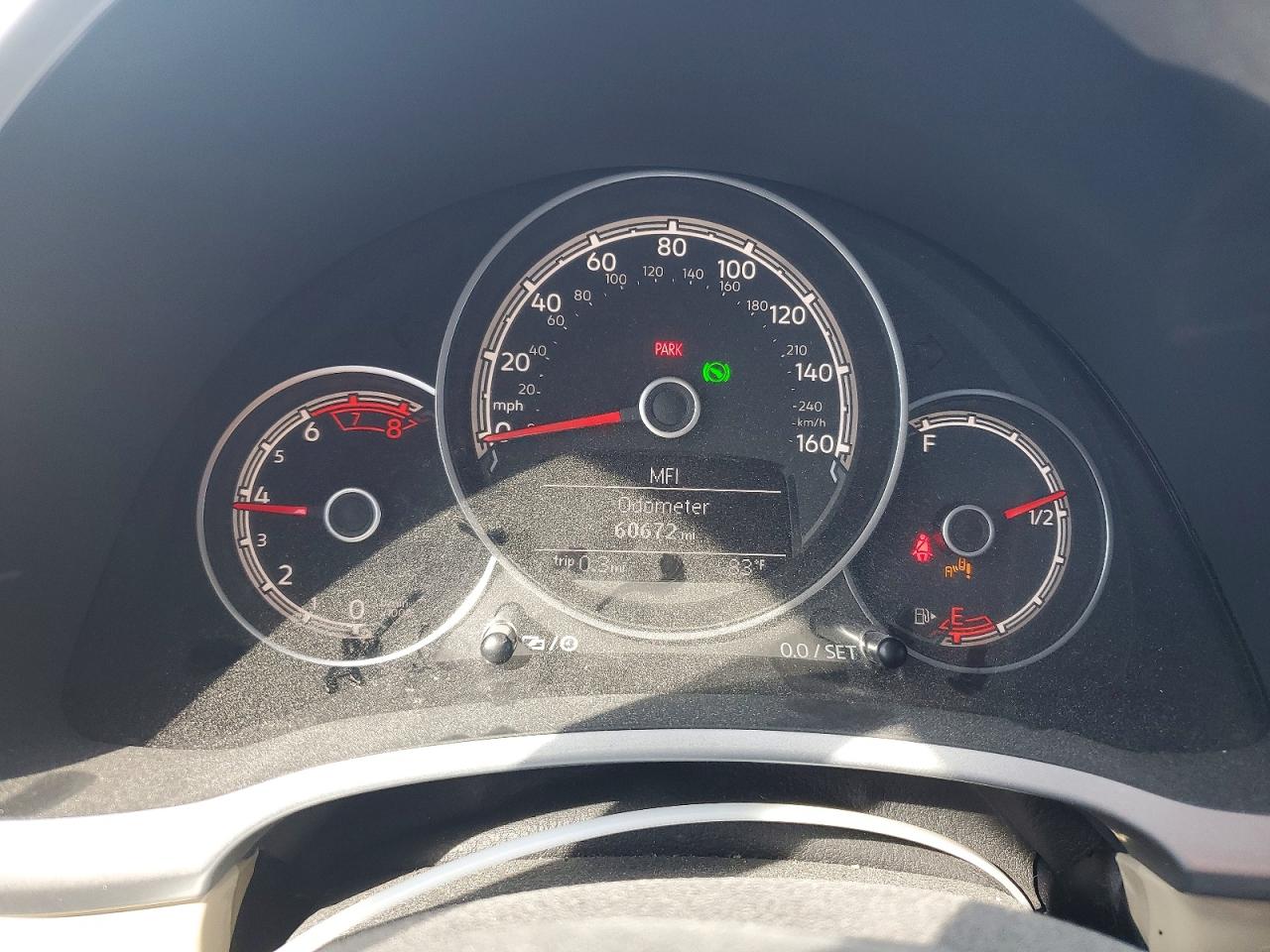 2019 VOLKSWAGEN BEETLE S photo 9