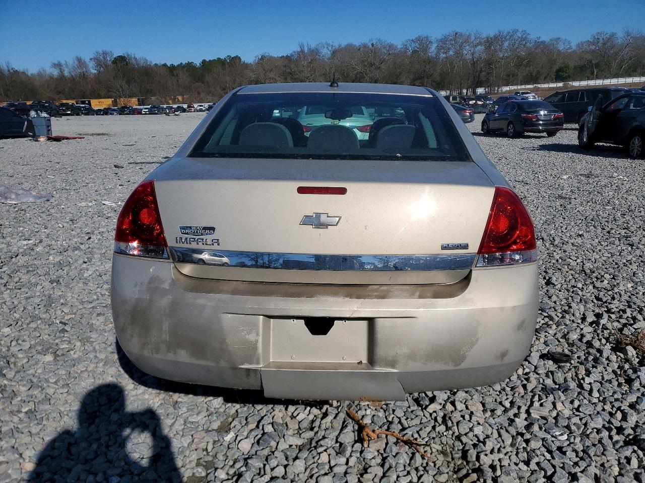 2011 CHEVROLET IMPALA LS photo 6