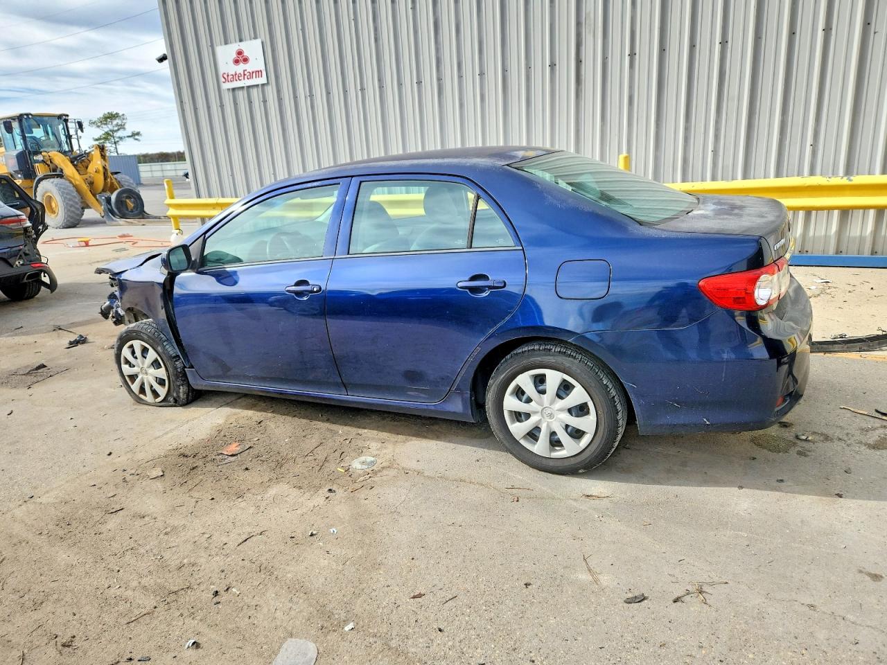 2013 TOYOTA COROLLA BASE photo 2