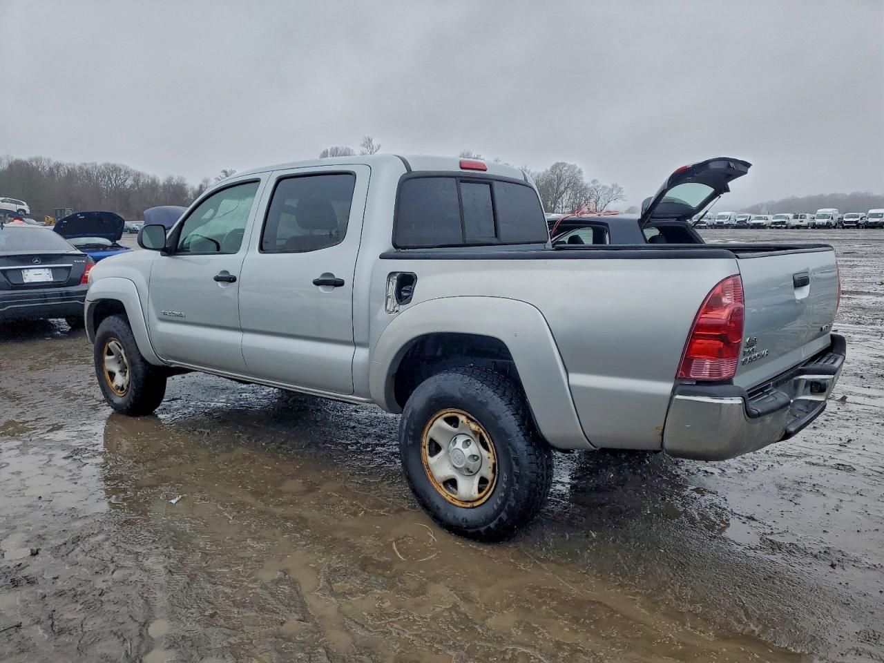 2005 TOYOTA TACOMA DOUBLE CAB photo 2