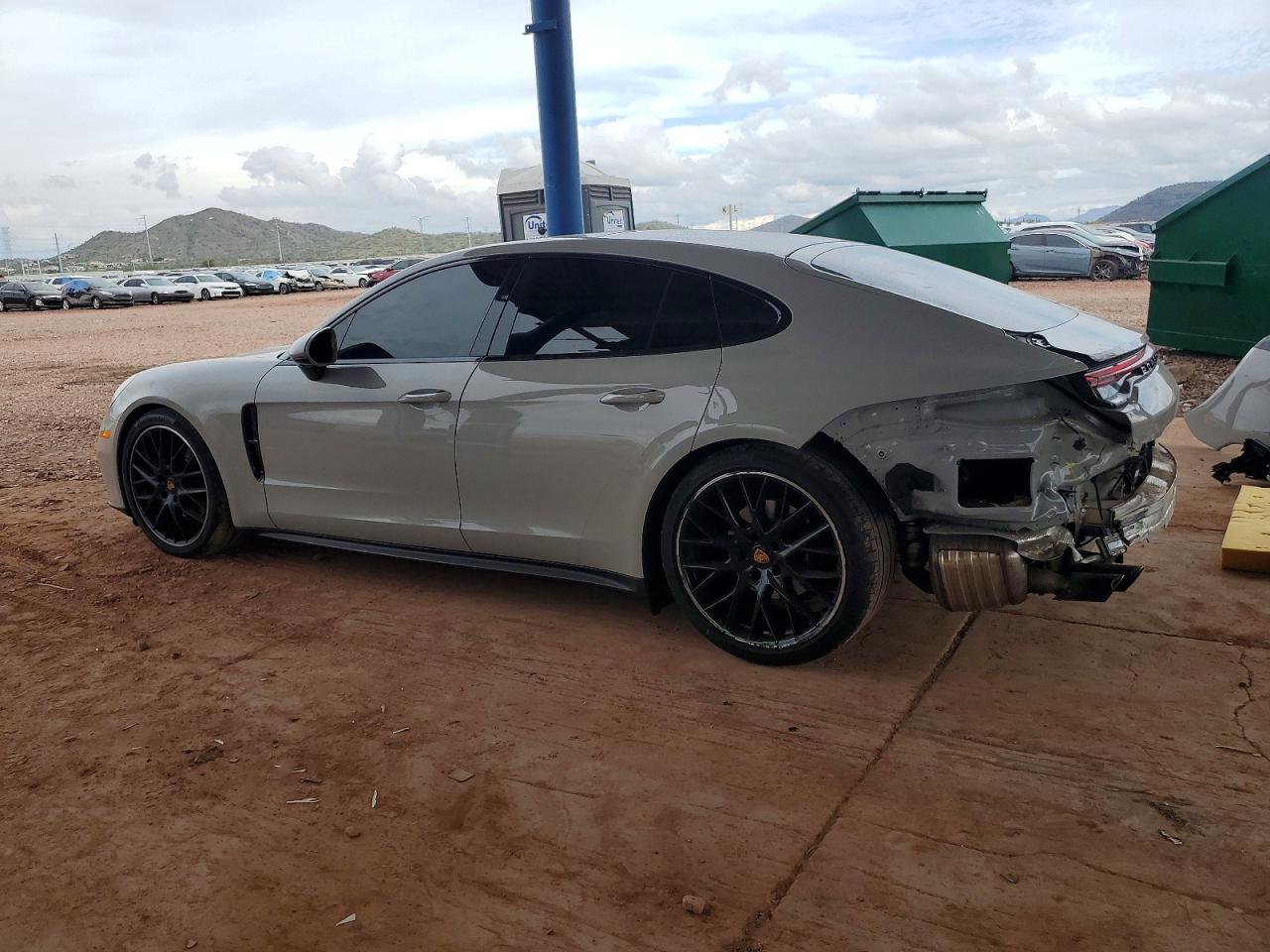 2023 PORSCHE PANAMERA BASE photo 2