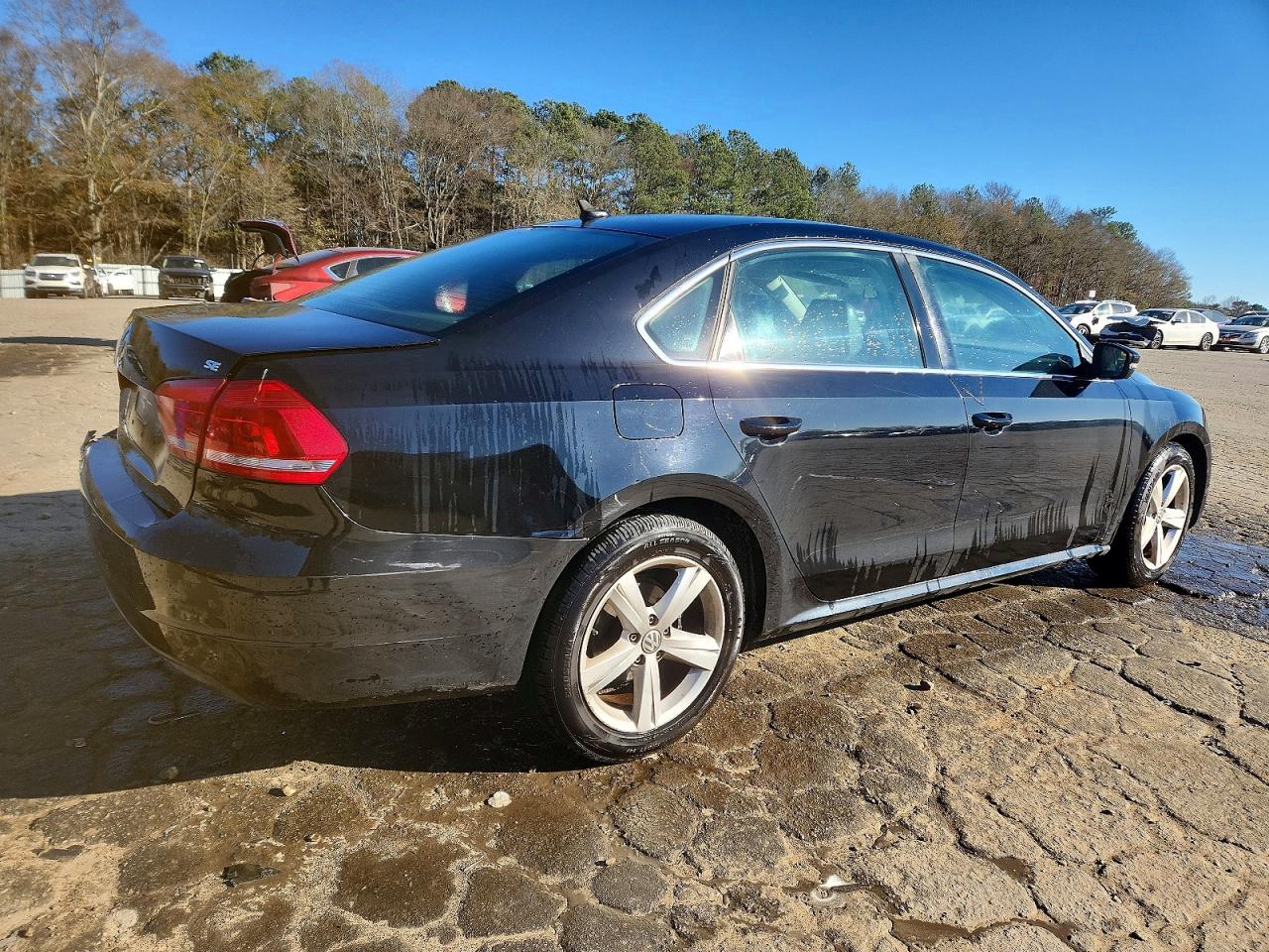2014 VOLKSWAGEN PASSAT SE photo 3