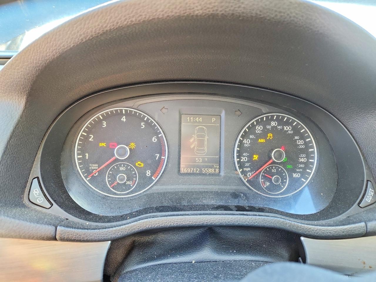 2014 VOLKSWAGEN PASSAT SE photo 9