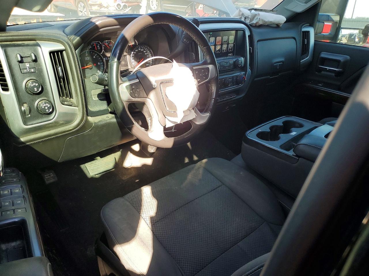 2019 GMC SIERRA K2500 SLE photo 22