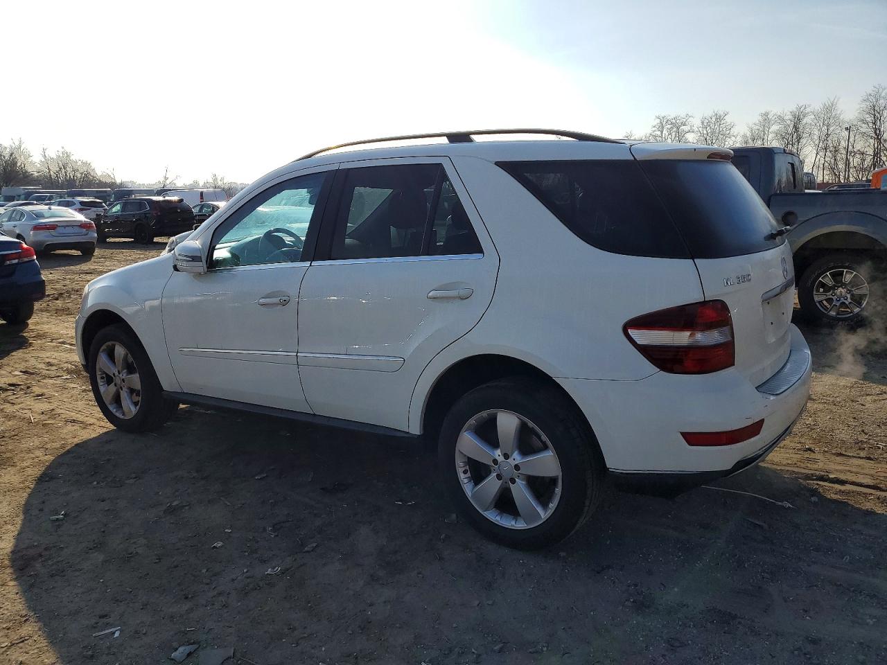 2011 MERCEDES-BENZ ML 350 4MATIC photo 2