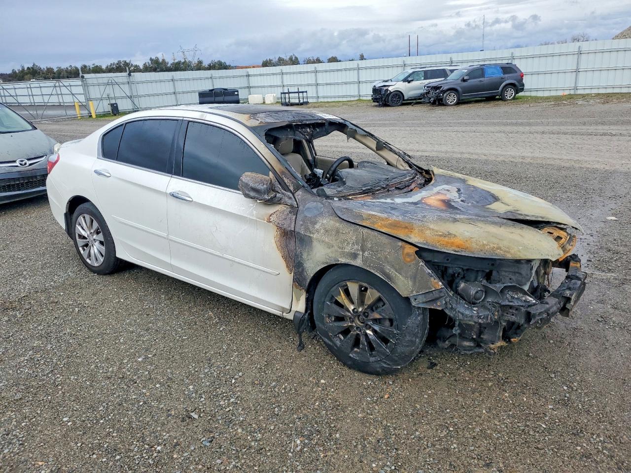 2013 HONDA ACCORD EXL photo 4
