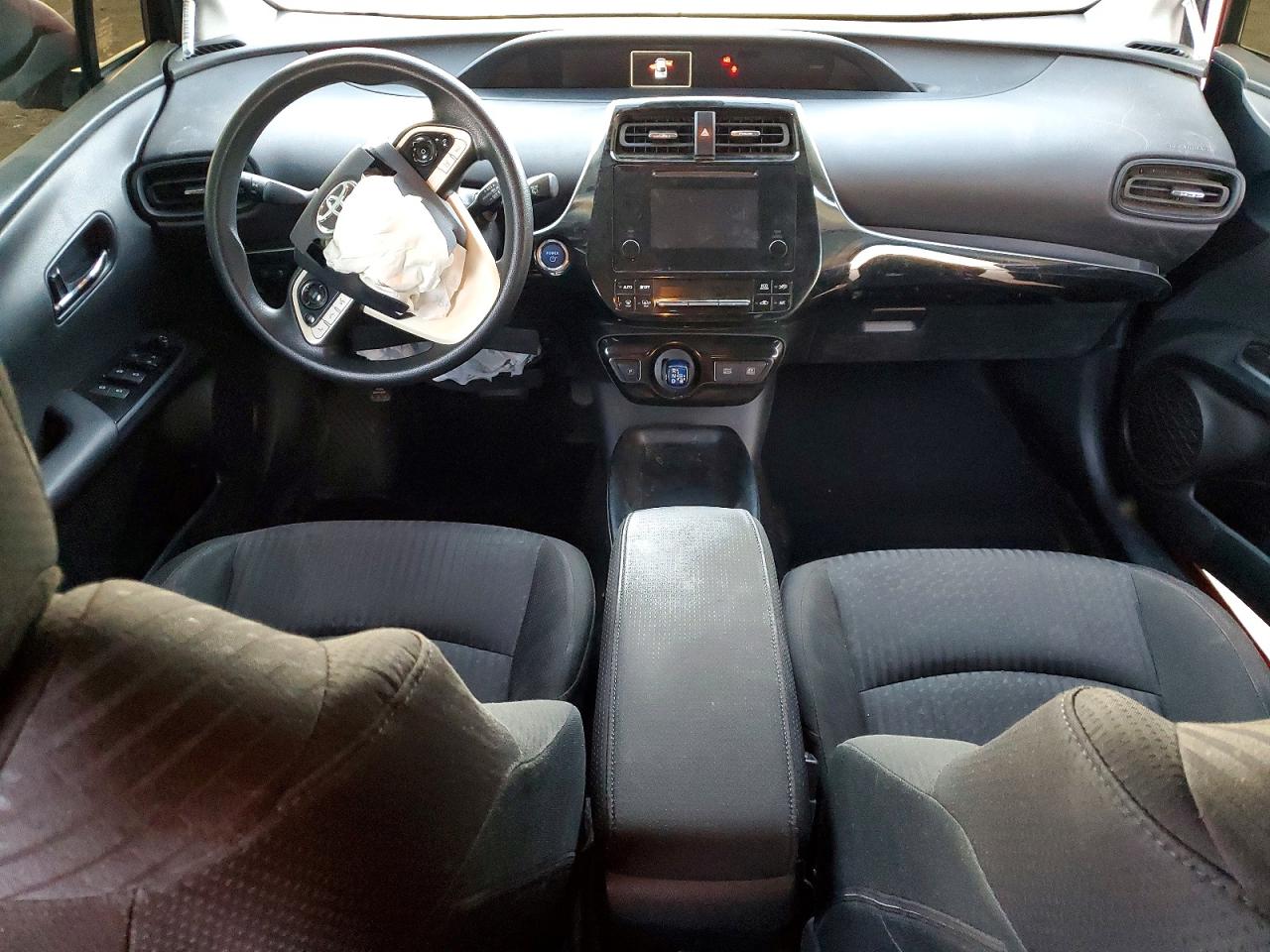2018 TOYOTA PRIUS photo 8
