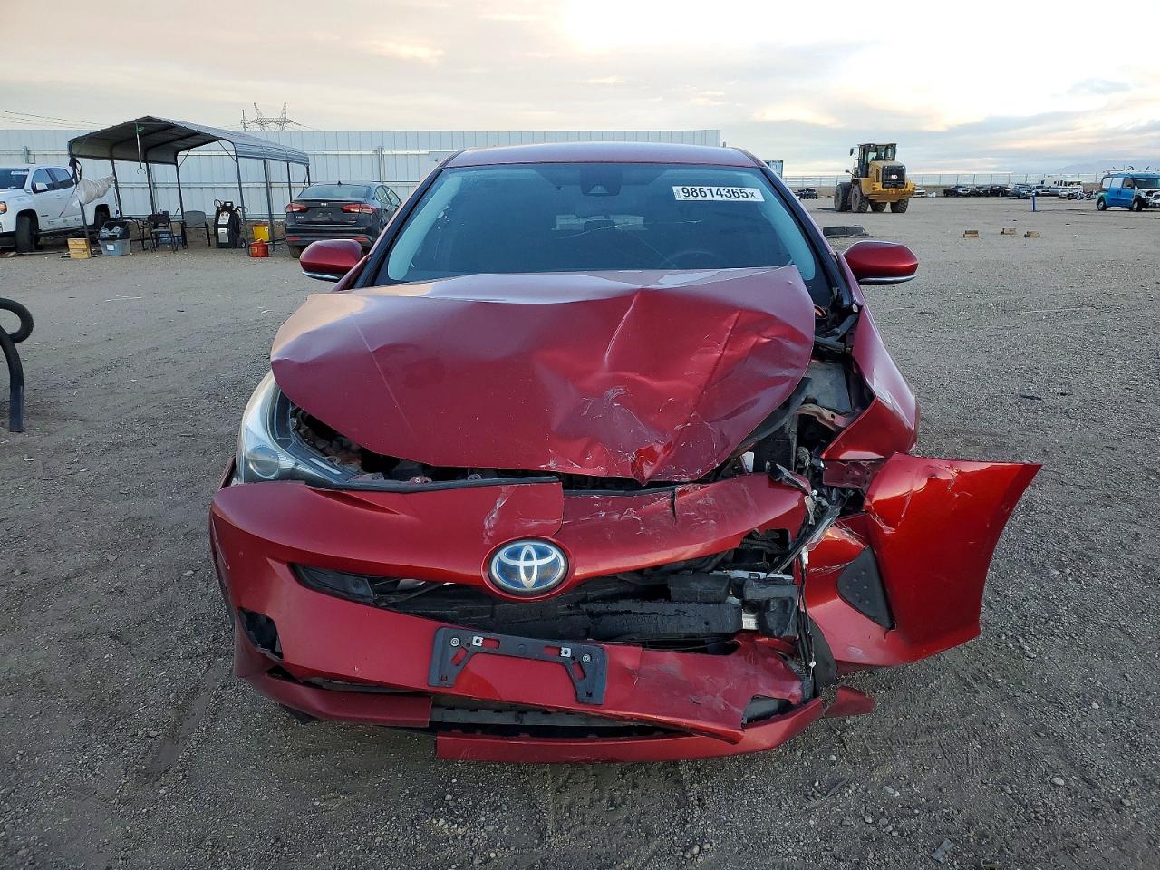 2018 TOYOTA PRIUS photo 5